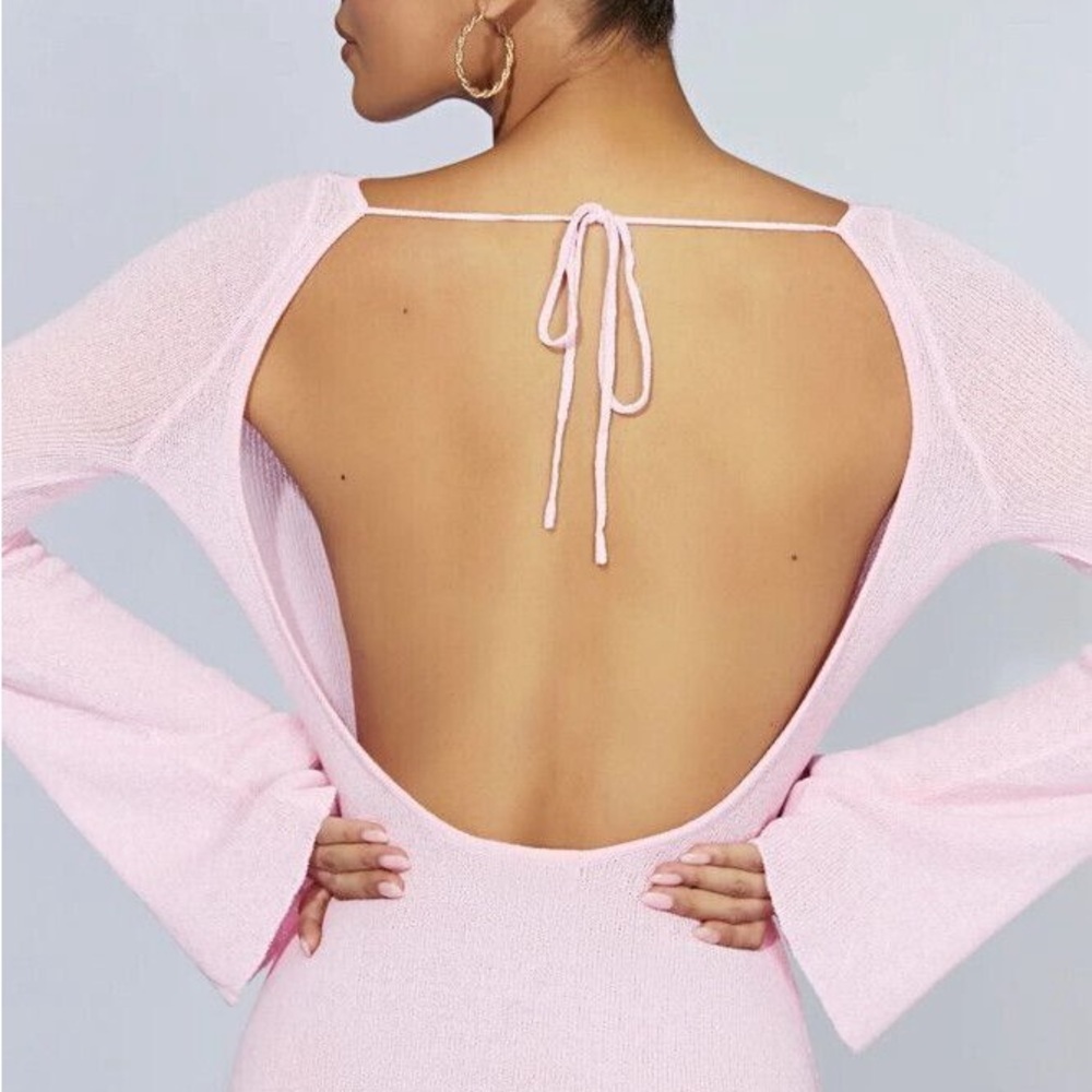 Meshki NWT Zahra Long Sleeve Open Back Mini Knit Dress
- Blush Pink 🎀 - Picture 2 of 7